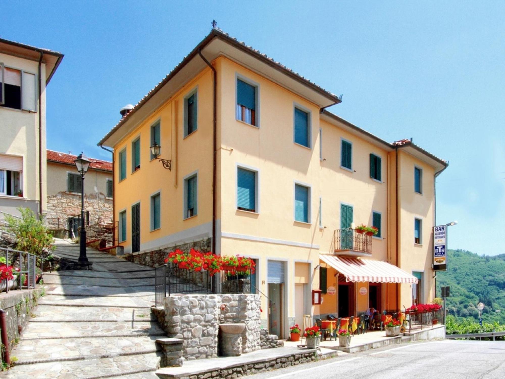 Amelia Hotel Momigno 外观 照片
