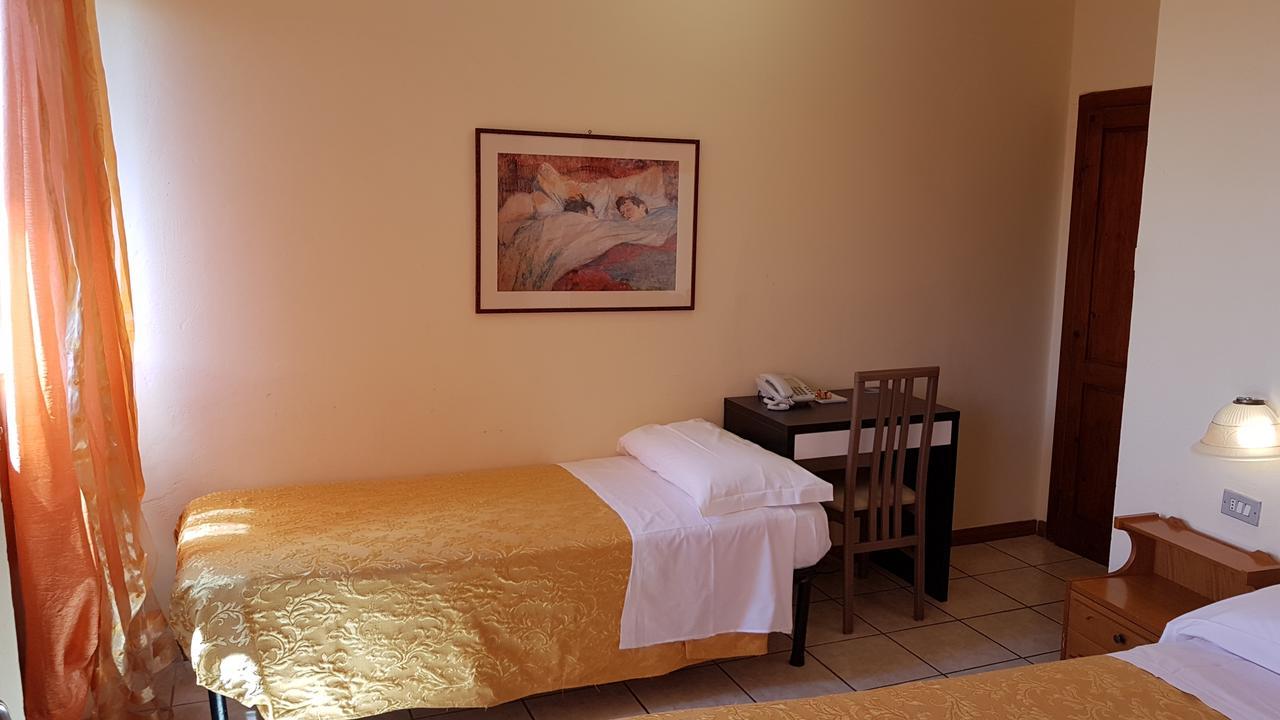 Amelia Hotel Momigno 外观 照片