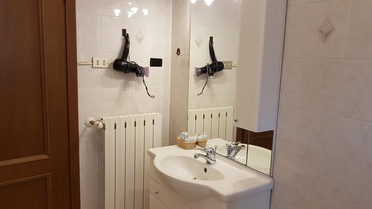 Amelia Hotel Momigno 外观 照片