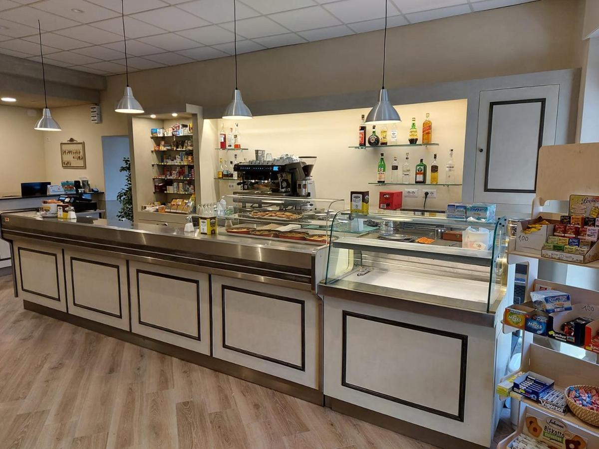 Amelia Hotel Momigno 外观 照片
